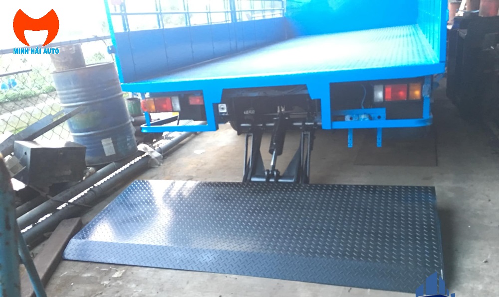 Bửng nâng xe tải