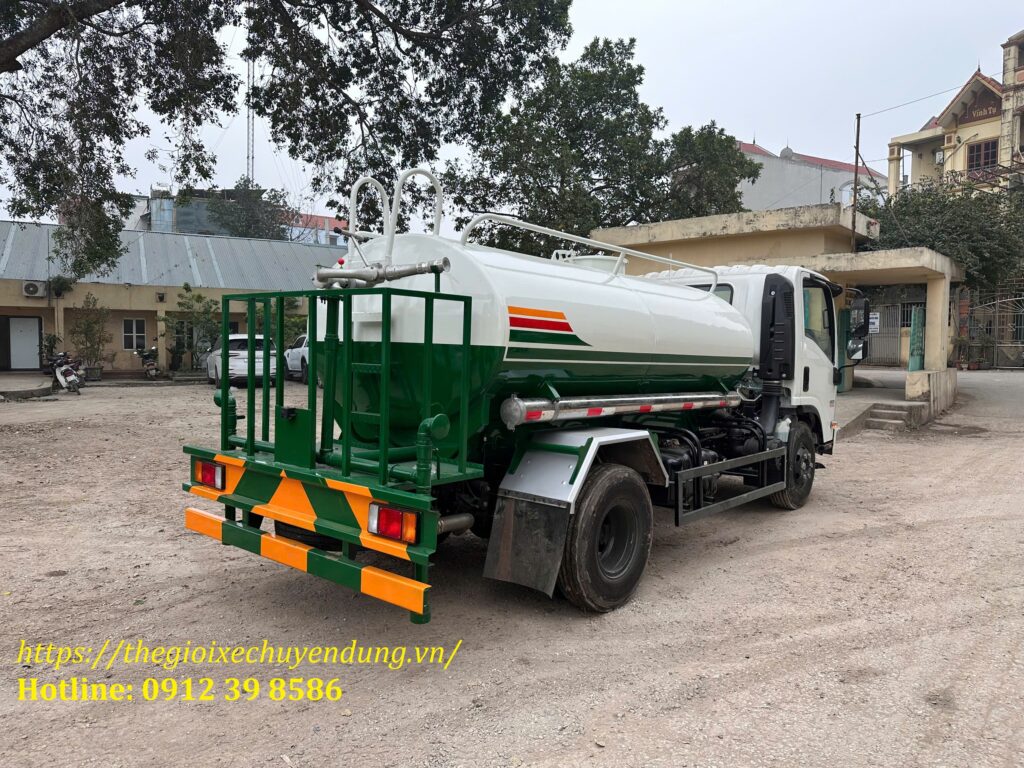 Xe rửa đường isuzu 5 khối