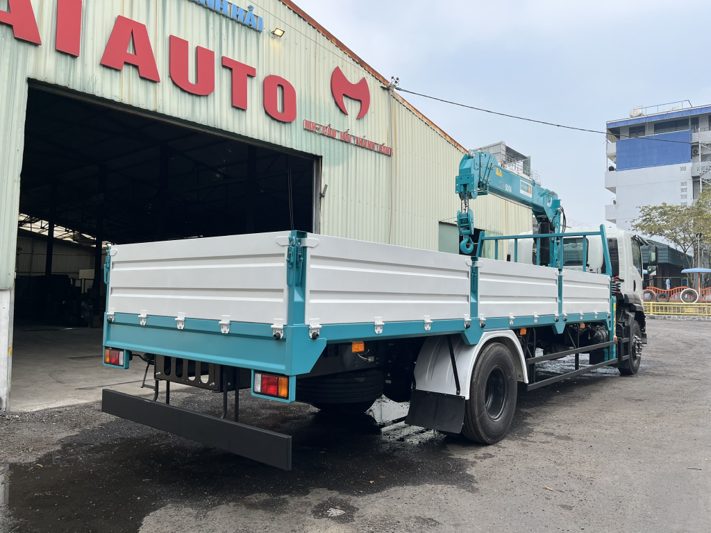Xe tải isuzu gắn cẩu 5 tấn