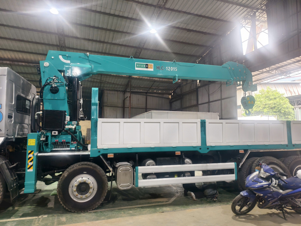 Thông Số Cẩu 12 Tấn Gắn Xe Tải Chenglong 8x4